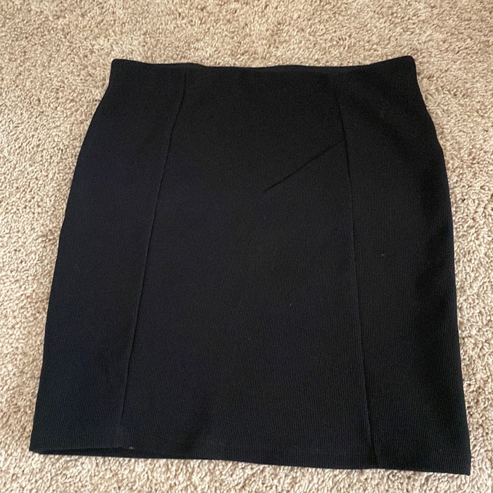 Black mini bodycon skirt